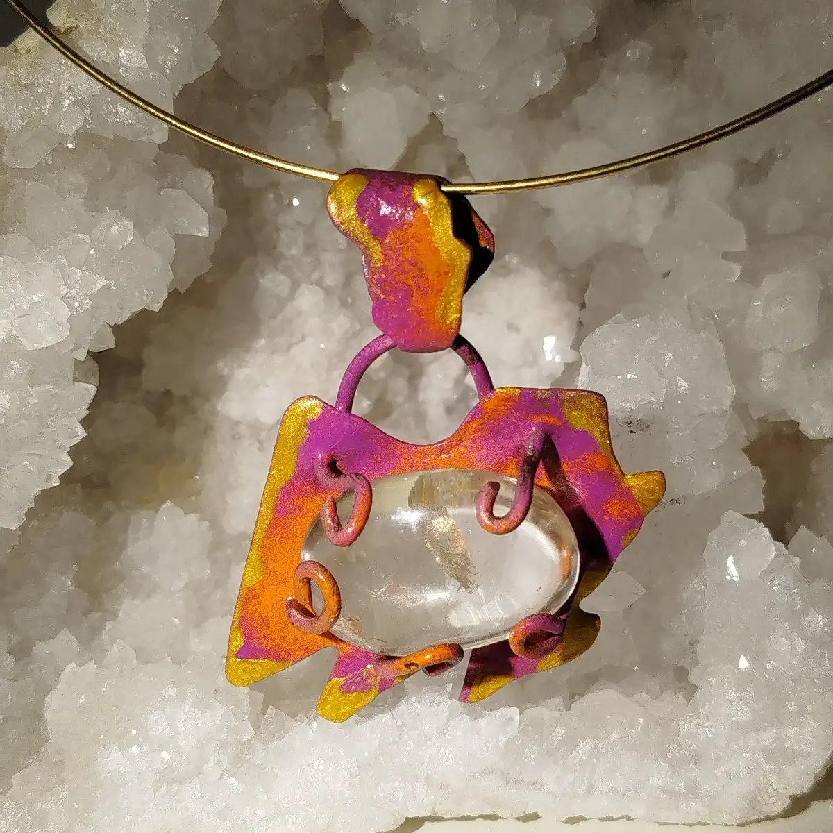 Pendentif multicolore